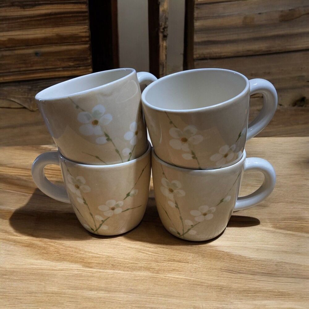 Royal Stafford Blossoms Coffee Mugs 3.4in‎ Set of 4 Beige and white